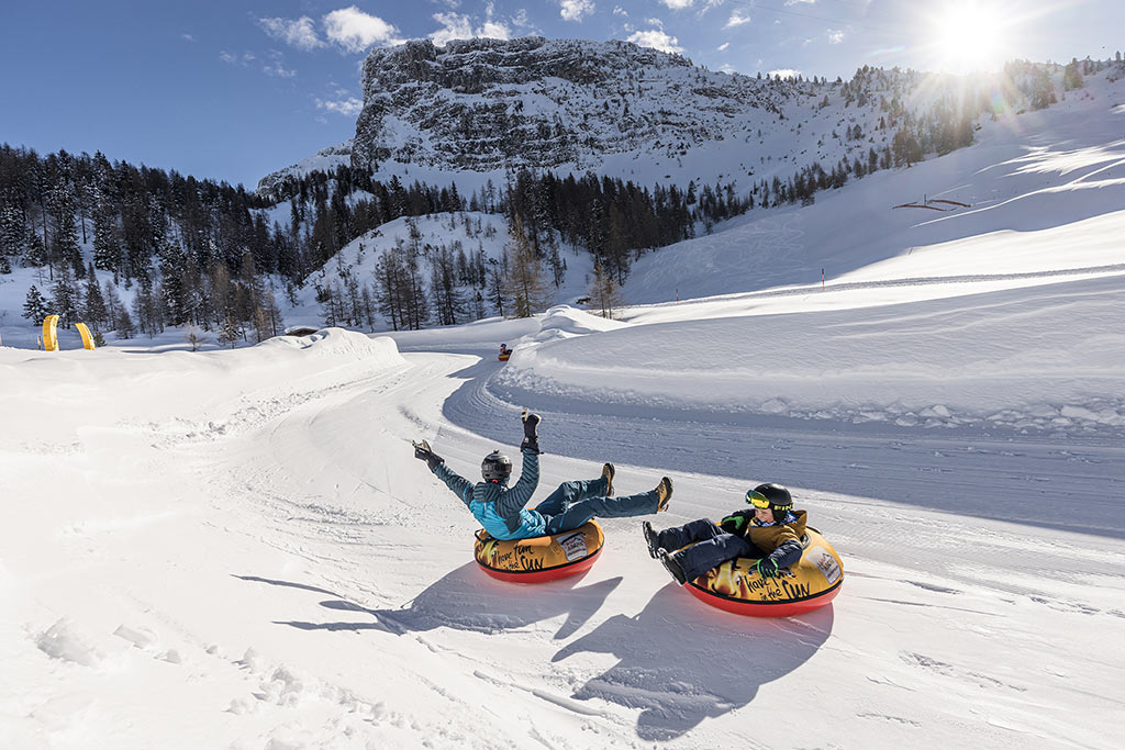 Snowtubing_ZillertalArena-shootandstyle.jpg