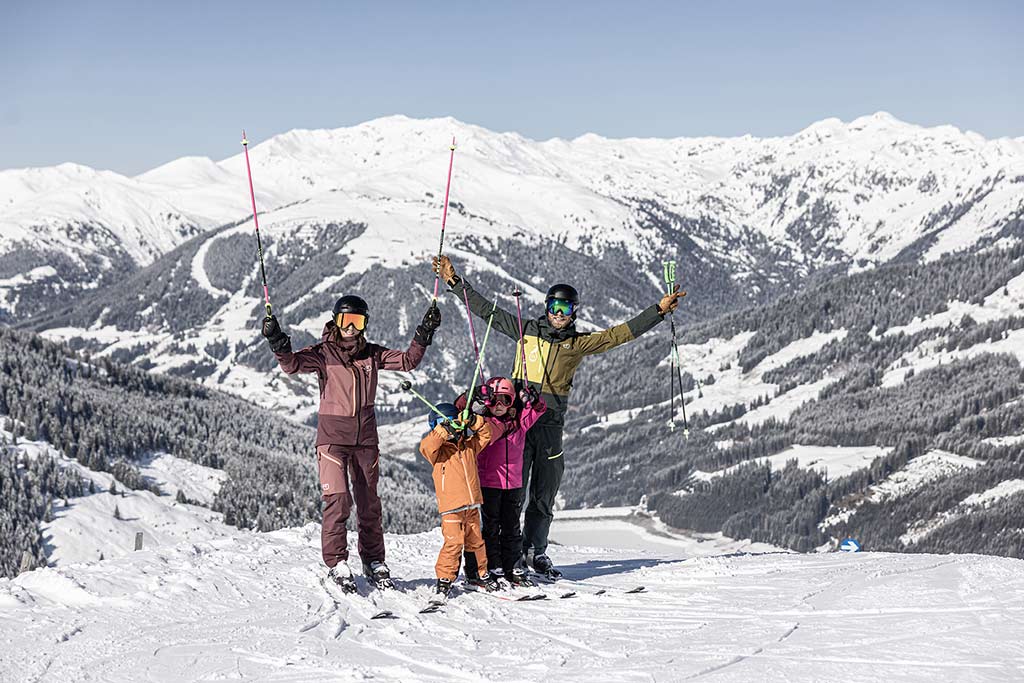 Familienskitag-c-zillertal-arena-shootandstyle.jpg
